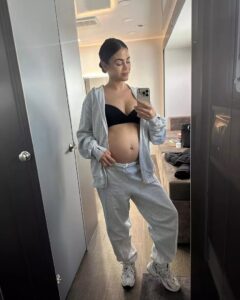 Pregnant Jenna Dewan