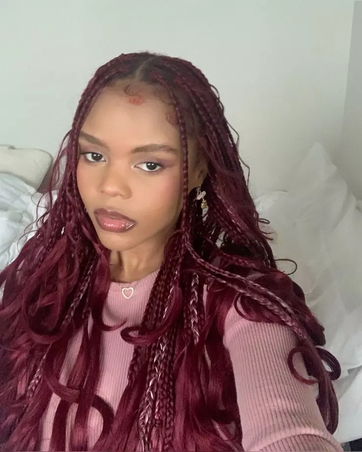 How can one achieve stylish burgundy color goddess braids?