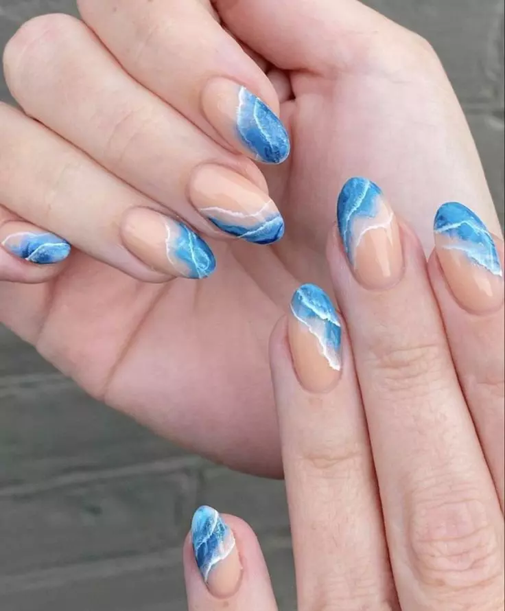 Ready to twin your nails with the wave?