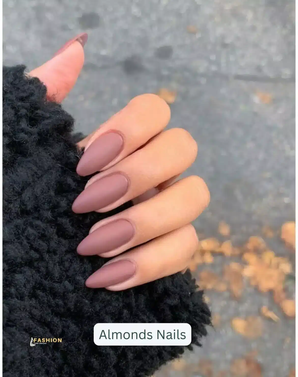 Almond Nails: The Perfect Shape for Elegance and Style in 2025